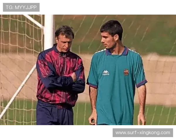 荷兰足球传奇人物盘点 从克鲁伊夫到范佩西的辉煌历程